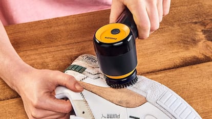 Este es el mejor cepillo para limpiar las zapatillas que se puede comprar en Amazon