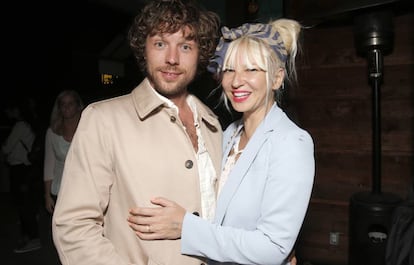 Erik Anders Lang y Sia, en Los &Aacute;ngeles.