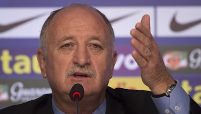 Scolari durante a convoca&ccedil;&atilde;o da sele&ccedil;&atilde;o.