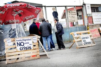 Protesta de trabajadores de Cubigel afectados por un ERE.