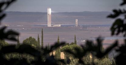 Una de las plan de la empresa Abengoa en Sanl&uacute;car la Mayor (Sevilla). 