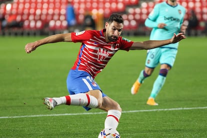 Antonio Puertas, en el partido del Granada ante el Levante el pasado 1 de noviembre en Los Cármenes.