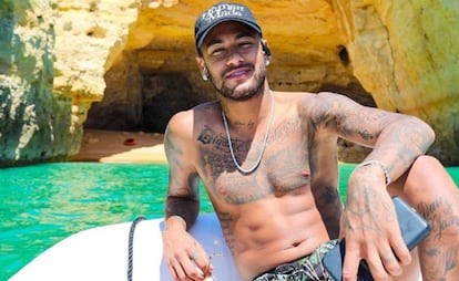 Neymar de vacaciones en Algarve, una playa de Portugal.