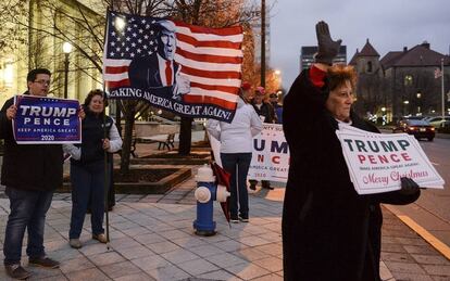 Apoiadores de Trump, em Charleston (Virginia).