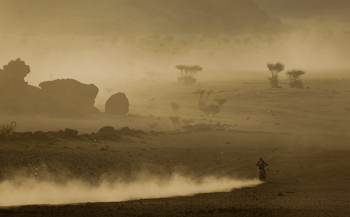 The very young Edgar Canet makes his debut in the prologue stage of the Dakar 2025