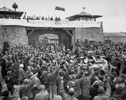 Supervivientes del campo de Mauthausen, el día de la liberación.