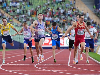 Mariano García, ganando los 800m de Múnich.