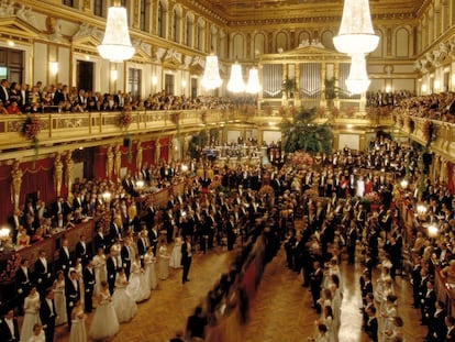 El baile de la Filarmónica, en la sala dorada del Musikverein.