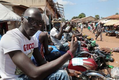 Los mototaxis de Sudán de Sur se conocen como boda-bodas porque se utilizaban para cruzar las fronteras (border-border).