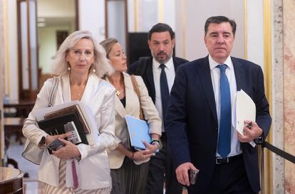 Los cuatro componentes del PP de la Mesa del Congreso: Marta González Vázquez, Carmen Navarro, Guillermo Mariscal y el vicepresidente segundo, José Antonio Bermúdez de Castro.