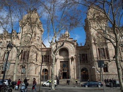 Fachada de la Audiencia provincial de Barcelona.