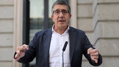 Patxi López intervenía en el patio del Congreso, el viernes.