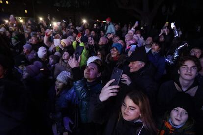Iluminación de un árbol de Navidad en Odessa, Ucrania, el pasado 30 de diciembre.