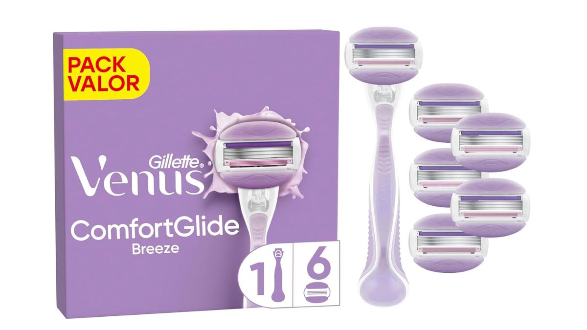 Maquinilla de afeitar Gillete Venus con seis recambios incluidos.