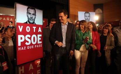 Pedro Sánchez y Susana Díaz, este jueves en Dos Hermanas, Sevilla.