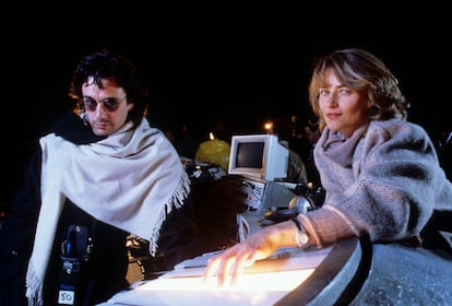 Jean-Michel Jarre y la actriz Charlotte Rampling, en Londres en octubre de 1988.