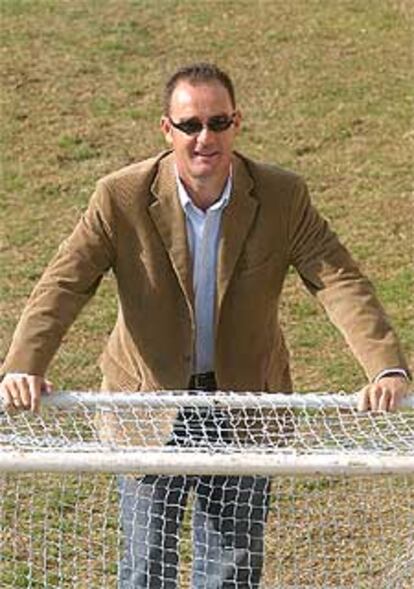 Víctor Fernández, el pasado jueves, en la ciudad deportiva de Heliópolis.