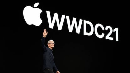 El consejero delegado de Apple, Tim Cook, en la WWDC21, este lunes.