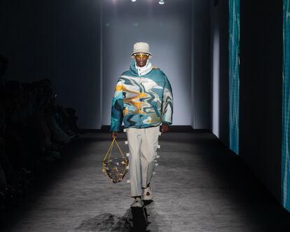 La colección de Martín Across se inspiraba en el traje de los pescadores de los años 20.