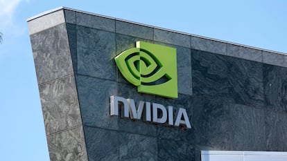 Logotipo de Nvidia en su sede.