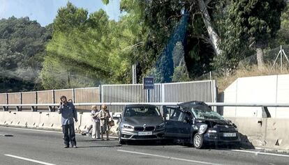 Los veh&iacute;culos accidentados en la AP-7 este jueves. 