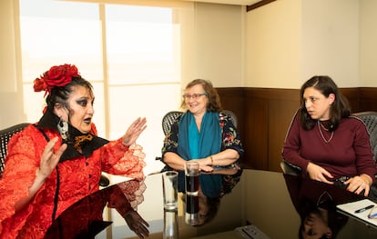 Ariana Harwicz, María Galindo y Clara Obligado durante el dialogo. 