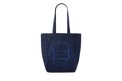 Bolsa de tela
	

	Son similares a los bolsos tipo 'tote' o 'shopper' pero de tela. Son perfectas para llevar todo aquello que no entre en tu bolso habitual cuando vas a trabajar (libros, tupperwares...). No todas son regalos de publicidad. Esta la firma Marc Jacobs by Marc Jacobs.