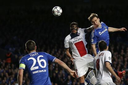 Branislav Ivanovic y Thiago Silva en el partido. 