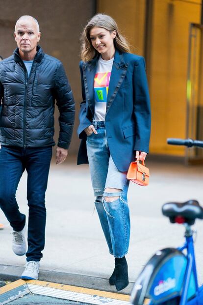 La top Gigi Hadid sale de unas pruebas de Victoria's Secret el 4 de noviembre en Nueva York.