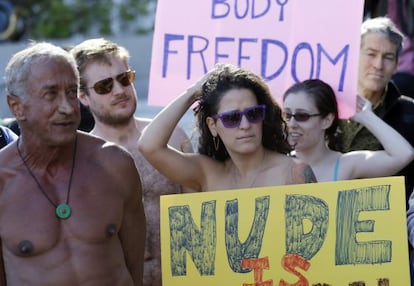 Nudistas en una protesta en San Francisco.