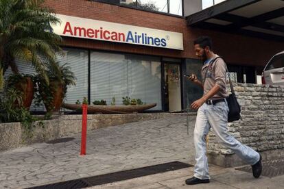 La aerolínea redujo de 48 rutas a solo diez