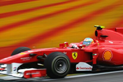 Alonso, durante los entrenamientos del GP de Brasil