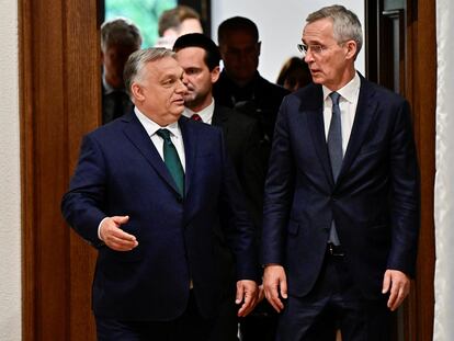 Viktor Orbán y Jens Stoltenberg, este miércoles en Budapest.
