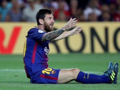 Messi, se lamenta, el domingo en el Camp Nou.