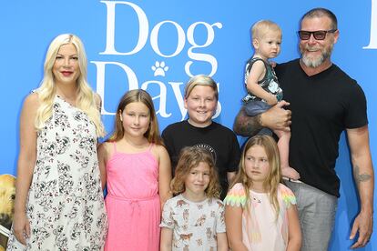 Tori Spelling

La actriz conocida por su papel de Donna en la serie Sensación de vivir ha tenido cinco hijos junto al intérprete canadiense Dean McDermott. Spelling deberá separarse un poco más de los suyos en los próximos meses, una vez confirmado el regreso de la mítica ficción.