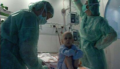 Un ni&ntilde;o enfermo de leucemia. 