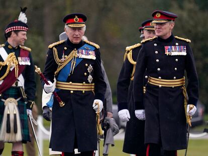 Britain's King Charles III inspects the 200th Royal Military Academy Sandhurst's Sovereign's Parade and presents the new Colours and Sovereign's Banner to the receiving Ensigns in Camberley, England, Friday, April 14, 2023.(AP Photo/Alberto Pezzali)

Associated Press/LaPresse
Only Italy and Spain