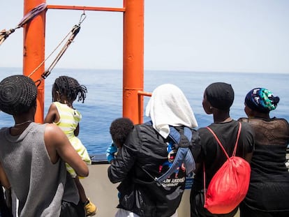 Migrants a bord de l''Aquarius'.