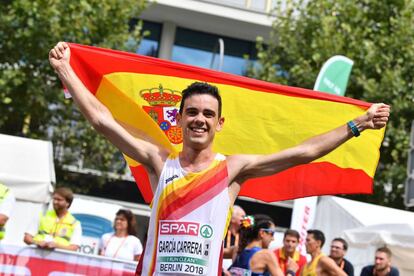 Diego García celebra el segundo puesto en los 20 km marcha, el 11 de agosto de 2018, en Berlín.