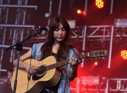 La cantante española Anni B Sweet durante su actuación ayer en el FIB.