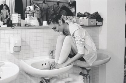 Ballerina in sink ( Bailarina en el lavabo), Londres, 2004