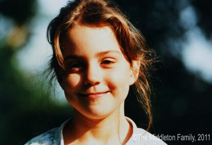 Retrato de Kate Middleton a los cinco años de edad. Pertenece a la serie de cinco fotografías que ha hecho públicas la familia de la prometida de Guillermo de Inglaterra, que contraerá matrimonio con el hijo de Carlos y Diana el próximo 29 de abril.