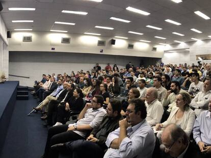 Ciro Gomes d&aacute; palestra na Universidade Municipal de S&atilde;o Caetano do Sul, em S&atilde;o Paulo, na noite de quarta-feira.