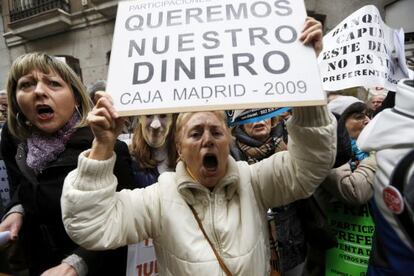 Protesta de un grupo de afectados por las preferentes.