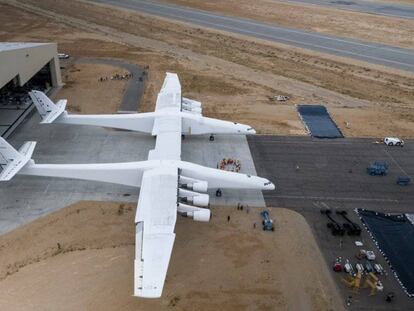 Stratolaunch, el avión más grande del mundo