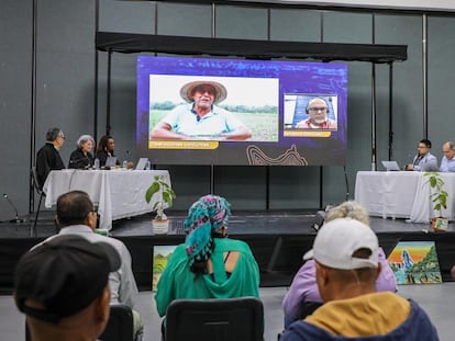 Intervención del excomandante paramilitar Salvatore Mancuso durante la Audiencia Única de Verdad de la JEP, en Montería, el 11 de mayo de 2023.