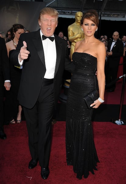 Donald y Melania Trump llegan a los Oscar de 2011.