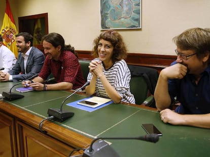 Xavier Domènech, a la dreta, dilluns passat al Congrés.