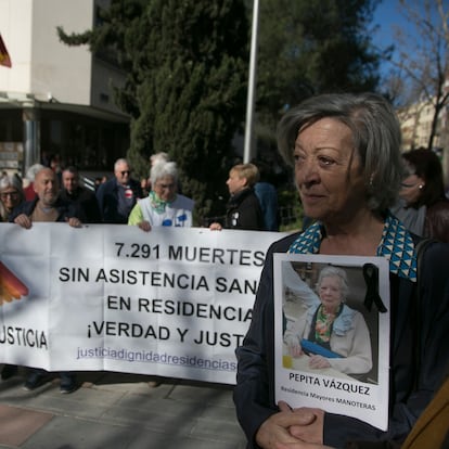 Concentración de Marea de Residencias frente a los Juzgados de la plaza de Castilla en Madrid, el 23 de marzo de 2023.