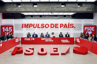 Reunión de la ejecutiva federal del PSOE tras las elecciones vascas.